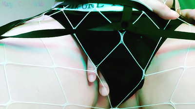 Црвенокоса Објашњава како да дрка свој курац и показује своју пичку - Прљаве речи